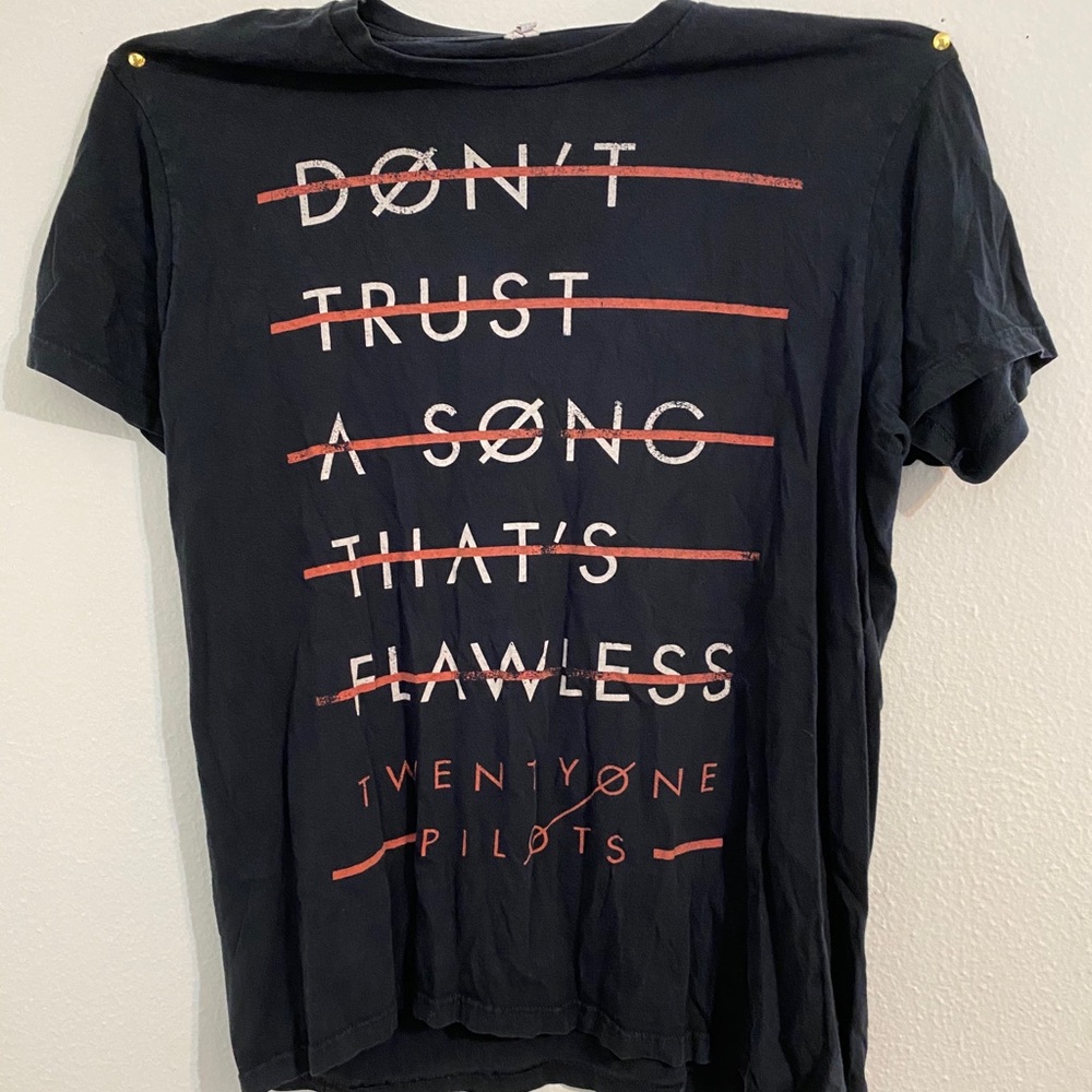 Twenty One Pilots T-Shirt (Hot Topic)